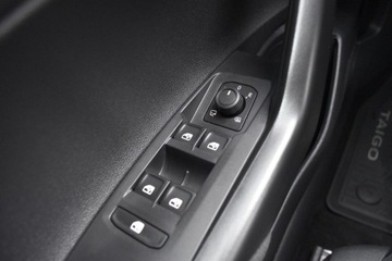 Volkswagen Taigo 1.0 TSI 110KM 2022 Volkswagen Taigo SalonPL 110KM TSI DSG Life APPconnect Pakiety Pod.Fotel D, zdjęcie 25