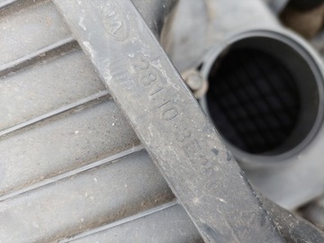 KIA SORENTO I 02- 2,5 POUZDRO FILTRU VZDUCHU