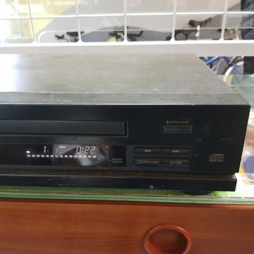 Odtwarzacz CD JVC XL-E66
