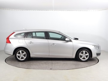 Volvo V60 I Kombi Facelifting 2.0 D3 DRIVE-E 150KM 2016 Volvo V60 D3 2.0, Skóra, Navi, Klima, Klimatronic, zdjęcie 5