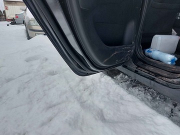 DVEŘE KOMPLETNÍ LEVÝ ZADNÍ HONDA FR-V I B92P