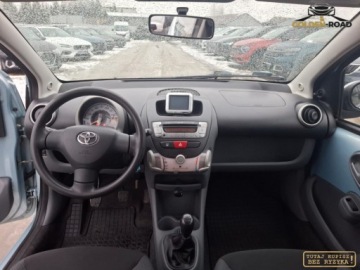 Toyota Aygo I Hatchback 3d 1.0 VVT-i 68KM 2005 Toyota Aygo 1,0 klima wspomaganie elektryka radio zarejestrowany Benzyna, zdjęcie 11