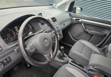 Volkswagen Touran II 1.6 TDI 105KM 2013 Volkswagen Touran swiezo sprowadzony Zarejestrowany Ubezpieczony 1.6, zdjęcie 7