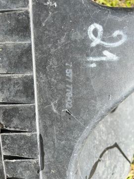 21 BMW E60 E61 POUZDRO FILTR VZDUCHU 7577779
