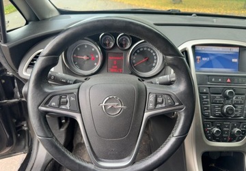 Opel Astra J Sports Tourer 1.7 CDTI ECOTEC 110KM 2012 Opel Astra Zarejestrowany, ori. lakier, podgrzewana kierownica, hak 1.7, zdjęcie 20