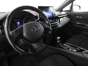 Toyota C-HR I Crossover 1.8 Hybrid 122KM 2018 Toyota C-HR klima auto grzane fotele kamera i, zdjęcie 13