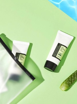 СOSRX Успокаивающий солнцезащитный крем с алоэ SPF 50+ PA+++, 50 мл