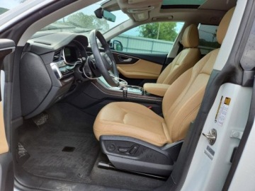 Audi Q8 2021 Audi Q8 Prestige S-Line 2021 3.0 Benzyna 335KM, zdjęcie 7
