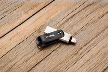 SanDisk iXpand USB 3.0 Flash Drive Go 128GB iPhone