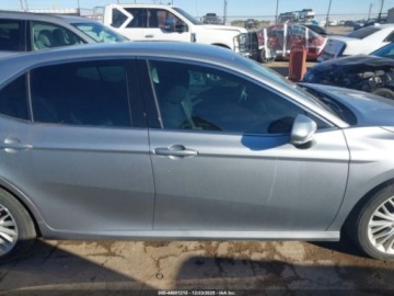 Toyota Camry IX 2019 Toyota Camry 2018r., 2.5L 2.5 Benzyna 203KM, zdjęcie 4