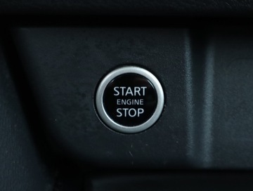 Nissan Qashqai III Crossover 1.3 DIG-T MHEV 158KM 2022 Nissan Qashqai 1.3 DIG-T MHEV, Salon Polska, zdjęcie 14