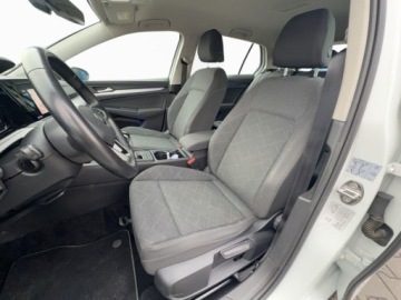 Volkswagen Golf VIII Hatchback 1.5 TSI EVO 130KM 2022 Volkswagen Golf Life 1.5 TSI 130KM, Serwis ASO, Gwarancja, FV23 1.5 129KM, zdjęcie 23