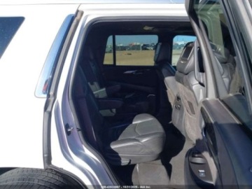 Cadillac Escalade III 2016 Cadillac Escalade Platinum, 2016r., 4x4, 6.2L 6.2 Benzyna 420KM, zdjęcie 9