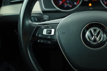 Volkswagen Passat B8 Limousine 1.8 TSI BlueMotion Technology 180KM 2017 VW Passat 1.8 TSI, Salon Polska, Automat, Skóra, zdjęcie 19