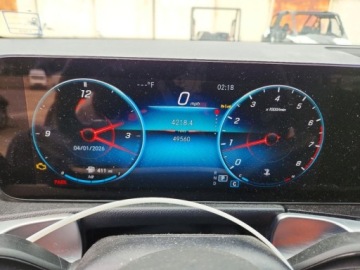 Mercedes GLB 2023 Mercedes-Benz GLB 250 2023 2.0 Benzyna 221KM, zdjęcie 9