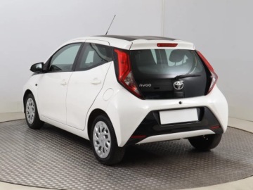 Toyota Aygo II Hatchback 3d Facelifting 1.0 VVT-i 72KM 2021 Toyota Aygo 1.0 VVT-i, Salon Polska, Serwis ASO, zdjęcie 3