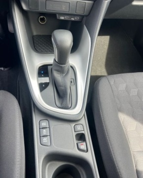 Toyota 2024 Toyota Yaris Hybryda Klima Niski przebieg 1.5 Benzyna 125KM, zdjęcie 13