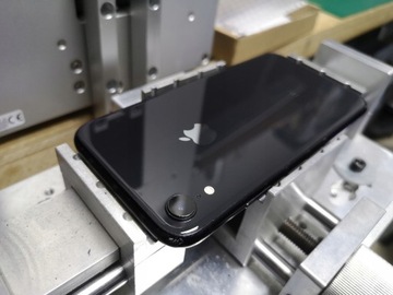 Замена защелки Задняя защелка iPhone XR