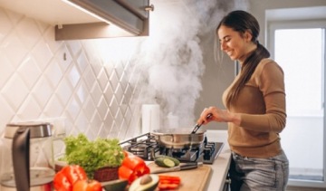 Kernau KBH I 0160 W Стеклянная вытяжка Белое стекло 50 дБ