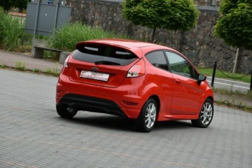 Ford Fiesta VII Hatchback 3d Facelifting 1.6 TDCi 95KM 2014 Ford Fiesta 1.6TDCi 95KM 2014r. pakiet ST Sony, zdjęcie 4