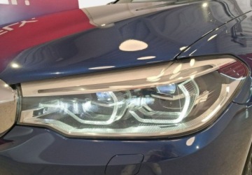 BMW Seria 5 G30-G31 Touring 540d 320KM 2019 BMW Seria 5 VAT 23 d Touring M sport 320KM automat 4x4 20192020 r., salon, zdjęcie 8