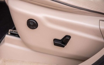 Jeep Grand Cherokee IV Terenowy Facelifting 3.0 V6 CRD 250KM 2013 Jeep Grand Cherokee 3.0D 250Ps Ledy Xenony Panorama Radar Navi Skora 1Wl., zdjęcie 21