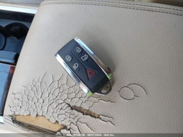 Jaguar XF I Sedan Facelifting 5.0 V8 385KM 2012 Jaguar XF 2012 Jaguar XF 4dr Sdn 5.0 Benzyna 385KM, zdjęcie 9