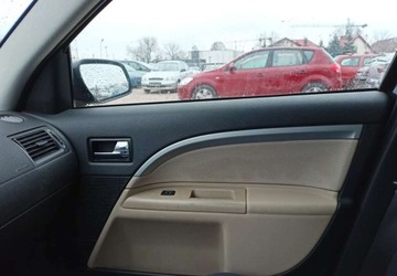 Ford Mondeo III Kombi 2.0 TDCi 130KM 2007 Ford Mondeo Ford Mondeo 2.0 Diesel 130KM, zdjęcie 12