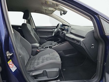 Volkswagen Golf VIII Variant 2.0 TDI 150KM 2022 Volkswagen Golf Variant Style, Reflektory LED, Hak, Ambiente, ACC 2.0 150KM, zdjęcie 15