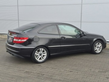 Mercedes CLC 1.8 (180 Kompressor) 143KM 2008 Mercedes CLC Benzyna, 143KM, Coupe, Zadbany, zdjęcie 10