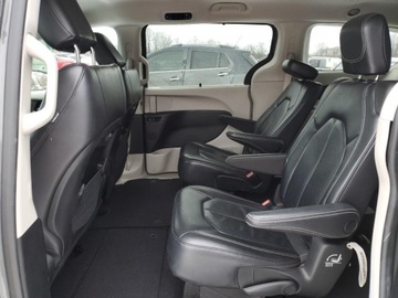 Chrysler Pacifica II 2022 Chrysler Pacifica Touring L 2022 3.6l 3.6 Benzyna 287KM, zdjęcie 11