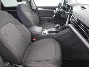 Volkswagen Touareg III SUV 3.0 V6 SCR TDI 231KM 2020 VW Touareg 3.0 TDI, Serwis ASO, 227 KM, 4X4, zdjęcie 8