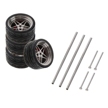 2 комплекта автомобилей в масштабе 1/64 на ходу.