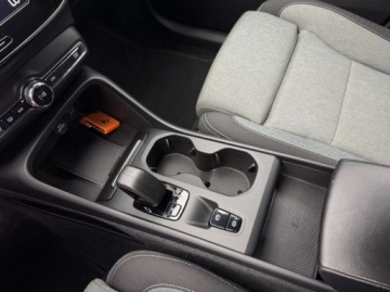 Volvo XC40 Crossover Plug-In Facelifting 1.5 T4 211KM 2022 Volvo XC 40 Plug In Hybrid T4 Core ACC Blind spot Kamera cofania CarPl, zdjęcie 19