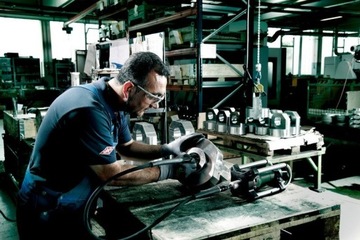 ПРЯМОШЛИФОВАЛЬНАЯ МАШИНА GE 710 PLUS