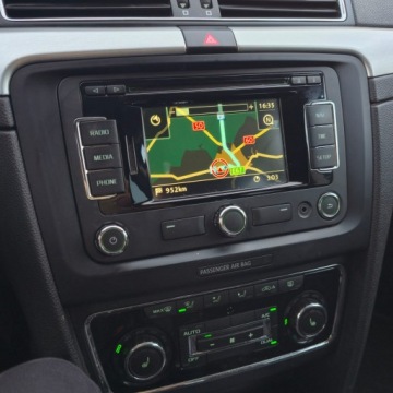 Skoda Superb II Outdoor 2.0 TDI CR DPF  140KM 2015 Škoda Superb Skoda Superb 2.0 TDI DSG Comfort, zdjęcie 31