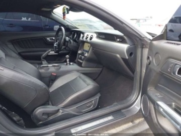 Ford Mustang VI Fastback Facelifting 5.0 Ti-VCT 450KM 2022 Ford Mustang GT Premium Fastback 2022 5.0l 5.0 Benzyna 450KM, zdjęcie 10