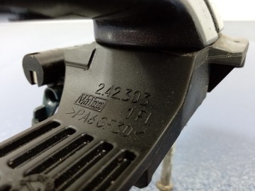 AVENSIS II T25 KLIKA DVEŘE PŘEDNÍ LEVÝ 1G3