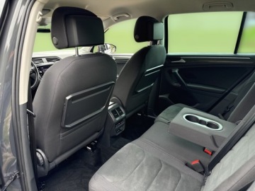 Volkswagen Tiguan II SUV 2.0 TSI 190KM 2019 Volkswagen Tiguan Volkswagen Tiguan Highline 4x4 D, zdjęcie 17