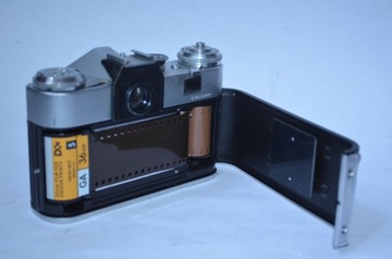 Аналоговый зеркальный фотоаппарат ЗЕНИТ-Э, объектив ИНДУСТАР 50