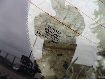 TOYOTA AVENSIS II T25 08R 6T1 VÍKO KUFRU Z SKLO (OKNO) HB