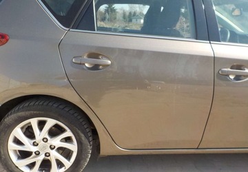 Toyota Auris II 2018 Toyota Auris Okazja 1.8 Hybryda 98KM, zdjęcie 13