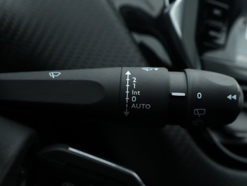 Peugeot 2008 I SUV Facelifting 1.2 PureTech 130KM 2018 Peugeot 2008 1.2 PureTech, Salon Polska, zdjęcie 20