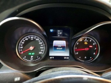 Mercedes Klasa C W205 2018 Mercedes-Benz Klasa C 2018 Mercedes-Benz C 300 4MATIC 2.0 Benzyna 241KM, zdjęcie 8