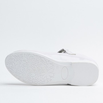 Туфли с кожаными вставками на липучке, туфли для причастия Войтылко