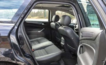 Ford Mondeo IV Kombi 2.0 Duratorq TDCi DPF 140KM 2011 Ford Mondeo 2,0TDCI Automat Skory Lift Bezwypadkowy 2.0 Diesel 140KM, zdjęcie 11