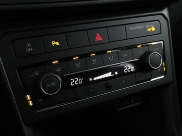 Volkswagen T-Cross SUV 1.0 TSI 95KM 2020 Volkswagen T-Cross PDC grzane fotele climatronic, zdjęcie 25