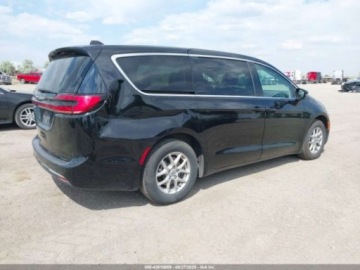 Chrysler Pacifica II 2024 Chrysler Pacifica Touring L 2024 3.6l 3.6 Benzyna 287KM, zdjęcie 5