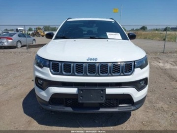 Jeep Compass II 2024 Jeep Compass 2024, Latitude, 4x4, od ubezpieczalni 2.0 Benzyna 200KM, zdjęcie 1