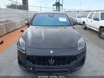 Maserati 2023 Maserati Grecale Modena, 2023r., 4x4, 2.0L 2.0 Benzyna 325KM, zdjęcie 4